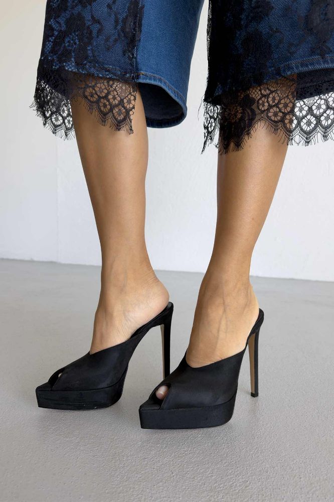 Hannah Burnu Açık İnce Topuk 13 Cm Siyah Süet Terlik resmi