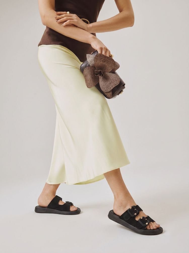 Hugh Toka Detaylı   SİYAH SÜET TERLİK resmi